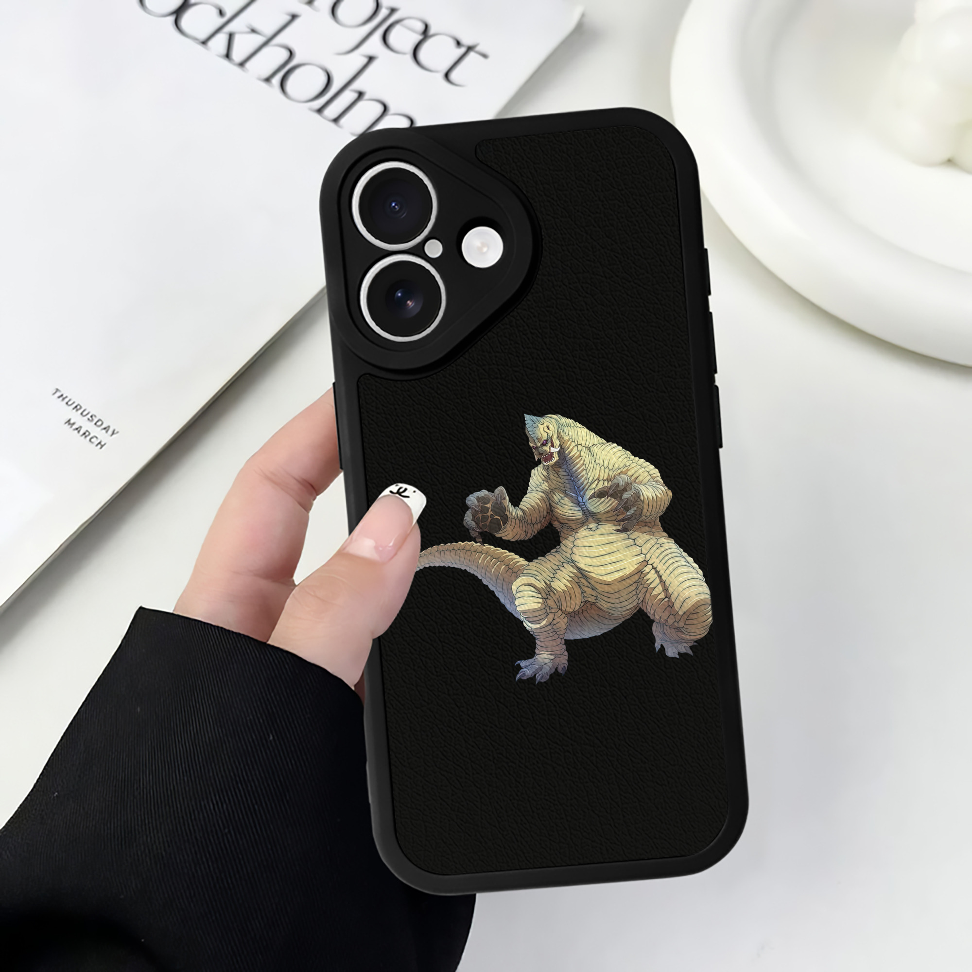 （画像用） ウルトラマン Ultraman 【iPhone 16シリーズ対応】シリコンスマホケース（レザー調） 材質：シリコン